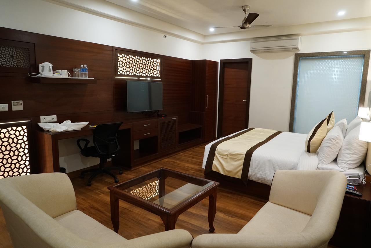 Central, 4*
